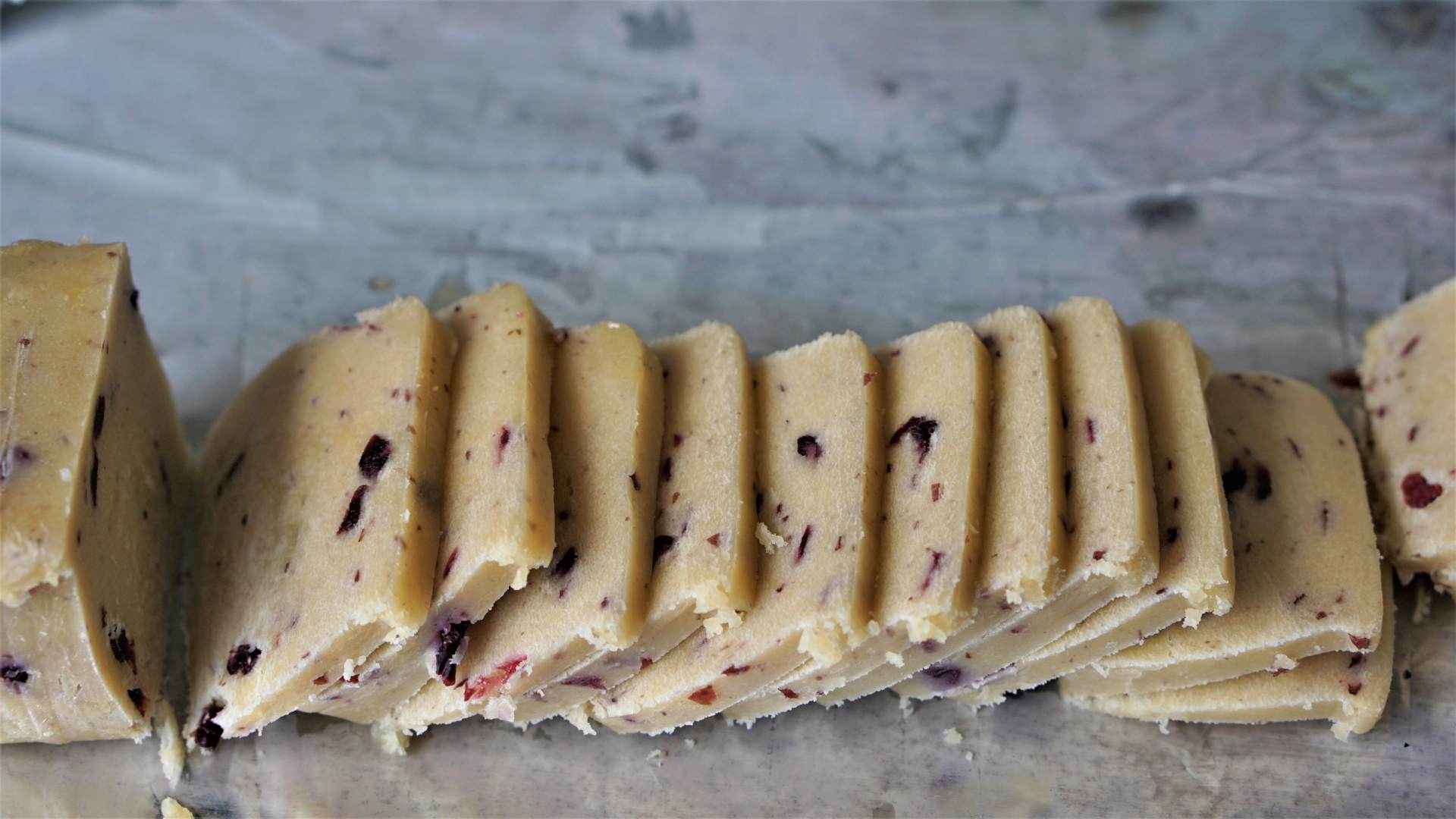 烘焙烤箱该如何选择,烘焙小白要准备哪些食材