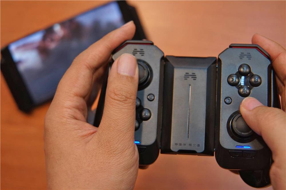 荣耀北通h2游戏手柄,荣耀亲选北通游戏手柄测评