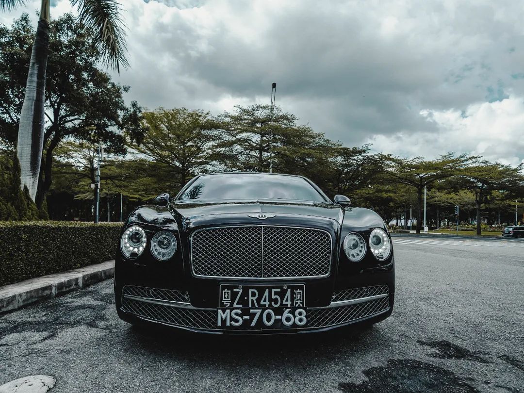 鑫鸿豪车租赁告诉您：租个豪车装“小可爱”能有多便宜