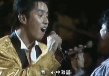 他用劲歌制霸45年，一开口无人能敌