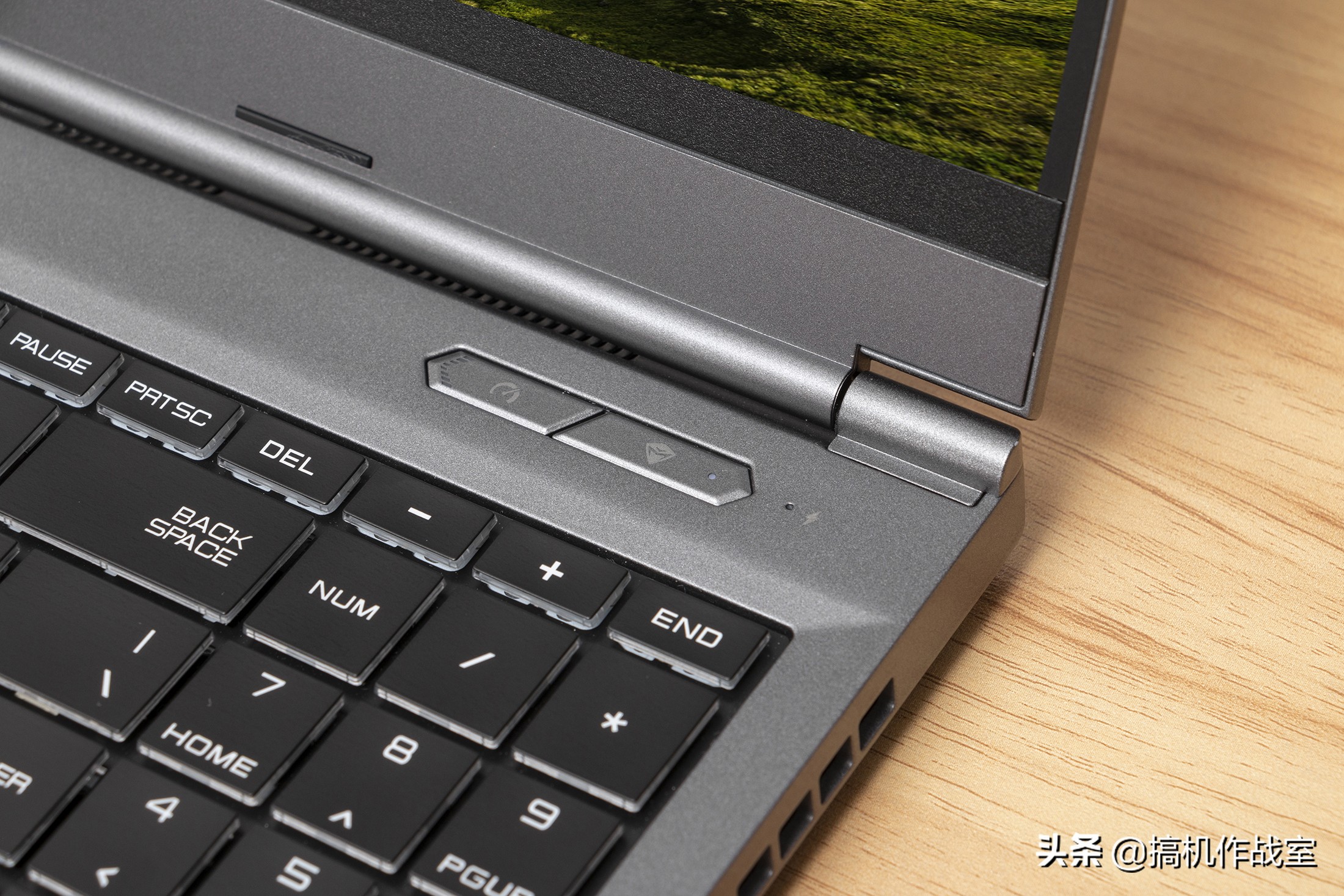 屏幕经过专业校对，轻薄但性能强大的设计本都长什么样的