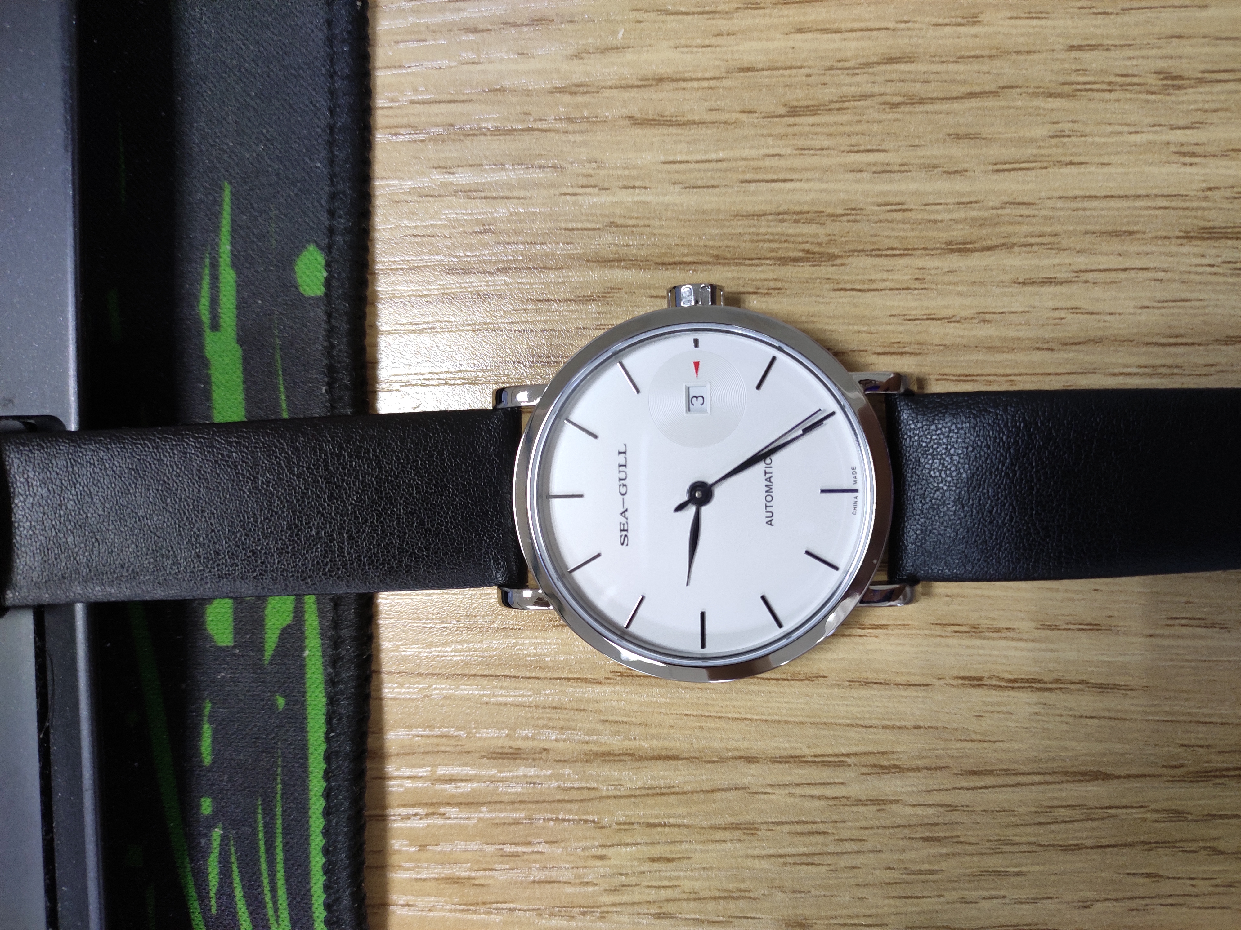 野狼机械表对比海鸥机械表,西铁城机械表和海鸥机械表哪个好