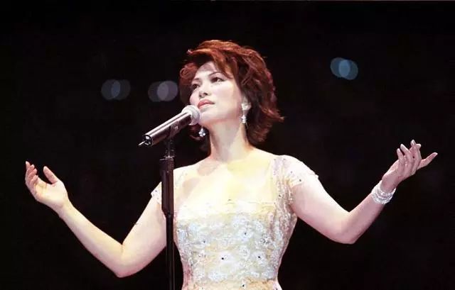 在为蔡琴的眼泪唏嘘,感叹嫁错人可怕的时候,知道她为什么哭吗?