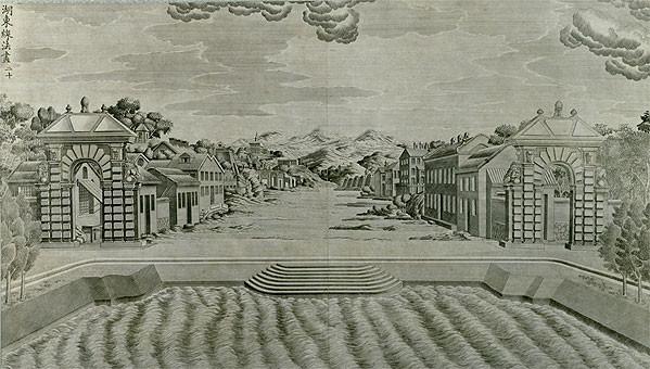 余晖映照出娇艳的晚霞,余晖映衬下美景