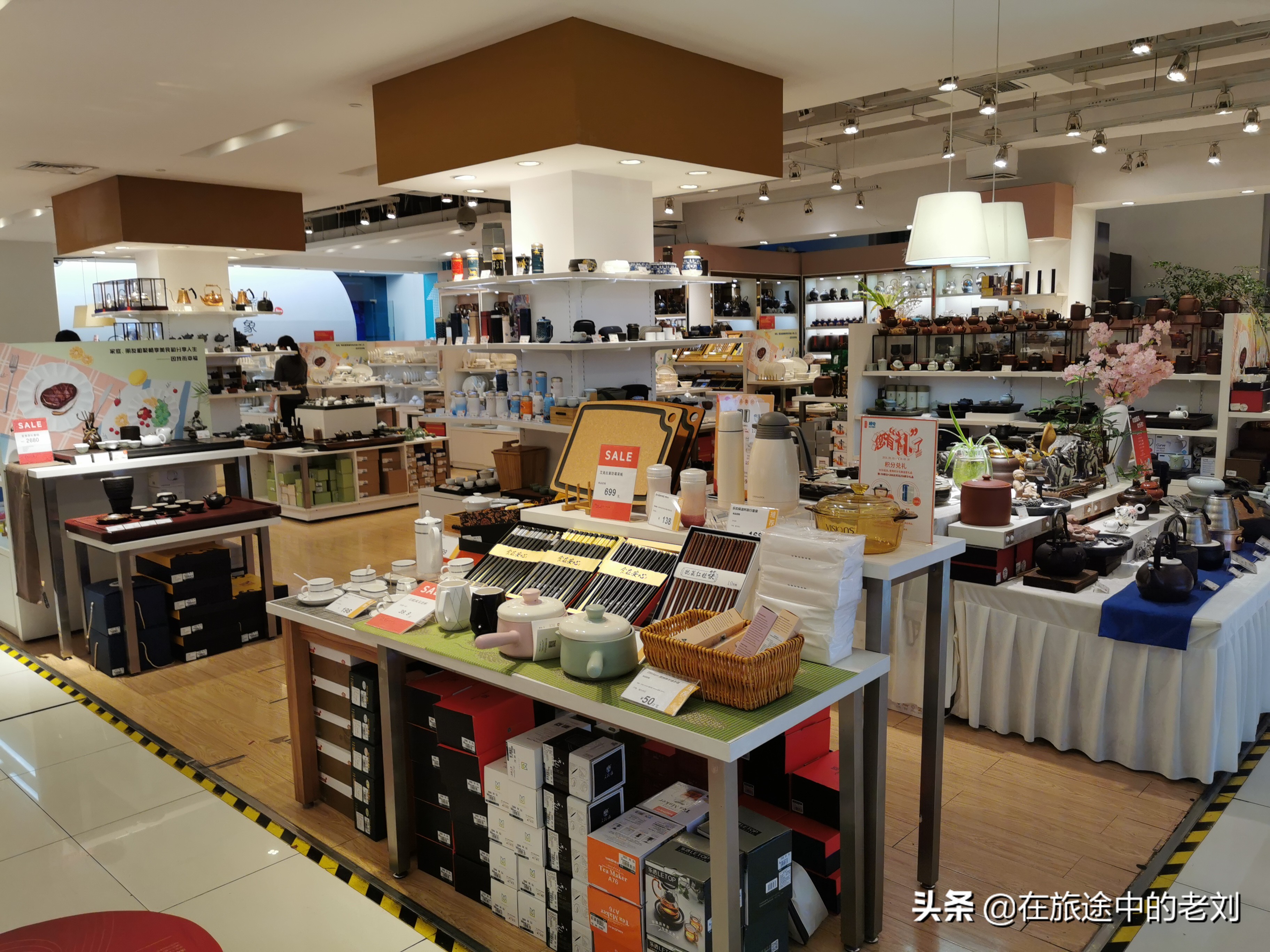 深圳华强北号称中国电子第一街,深圳华强北商业街攻略