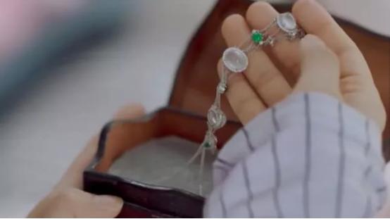 影视剧中的黄金珠宝,盘点珠宝首饰倒霉瞬间