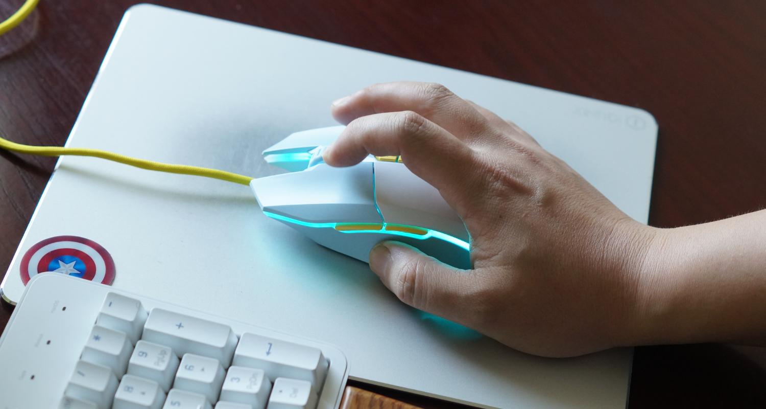 牧马人em910鼠标适合多大的手,牧马人达尔优鼠标em910