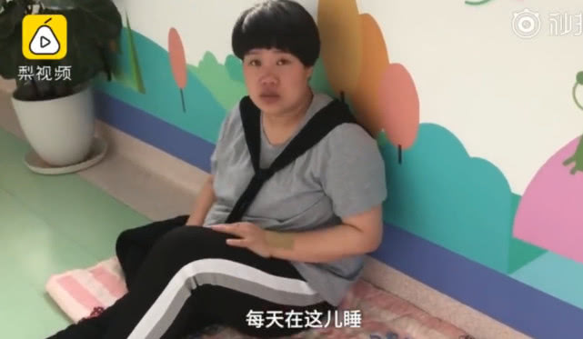 满月婴儿患罕见血液病，亲戚劝放弃治疗，母亲：想听他叫一声妈妈