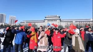 哈尔滨一高校操场惊现双航母,高校雪地双航母