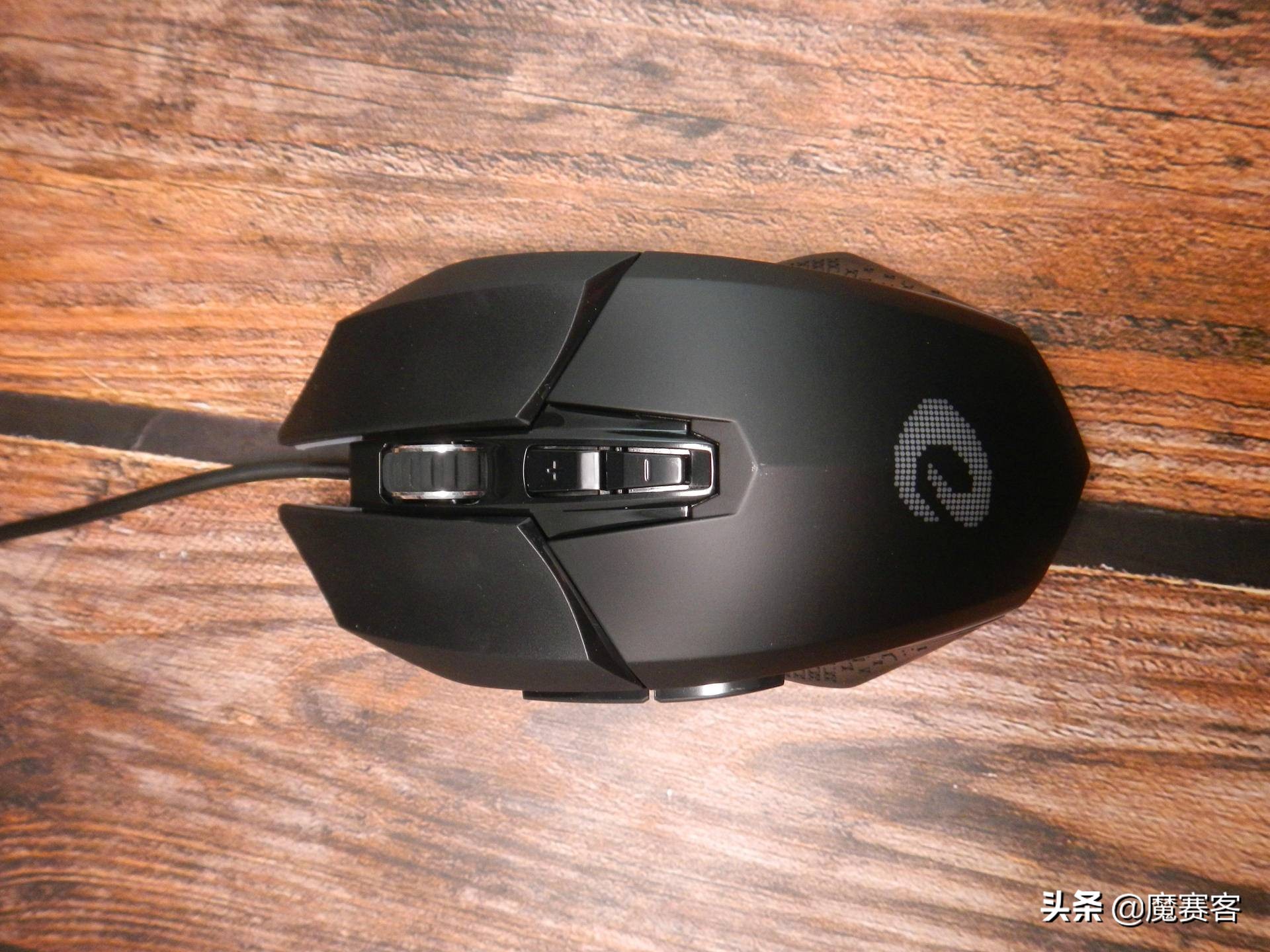 达尔优牧马人鼠标em905,达尔优em915kbs和罗技g502哪个好