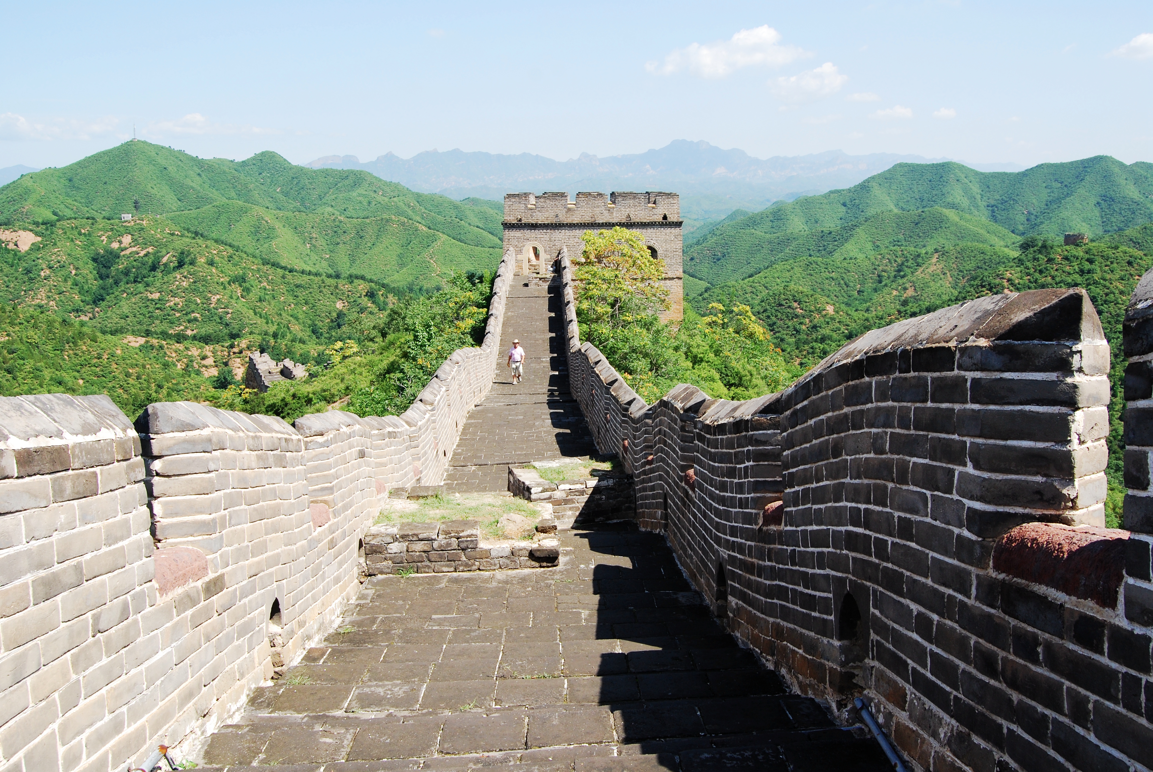 一辆车，从东乌旗沿中蒙边境公路到阿尔山，漫长边关寻迹历史遗存