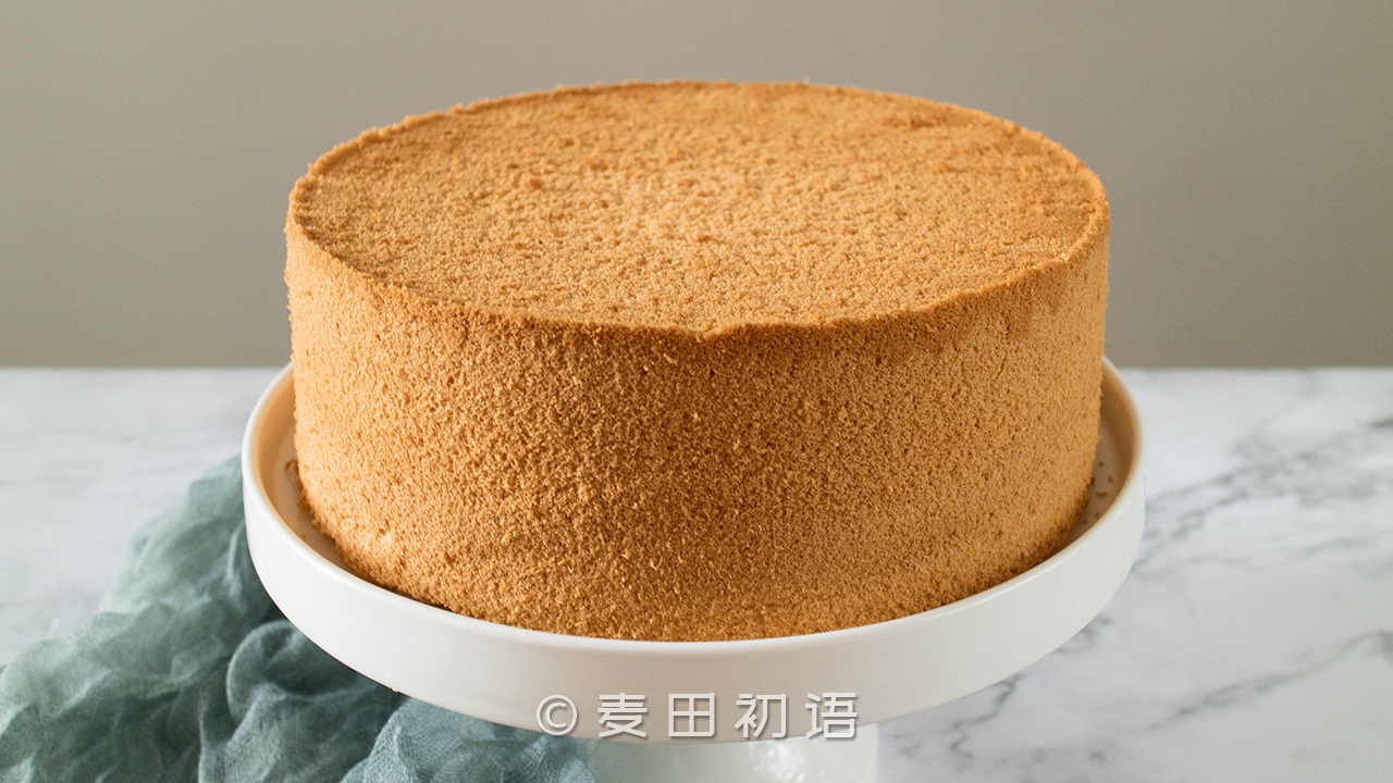 戚风蛋糕凹底和塌陷是怎么回事,做戚风蛋糕不塌陷的秘诀是啥