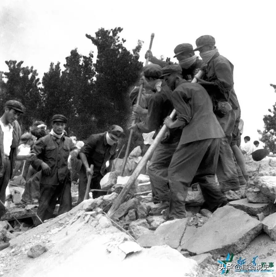真实还原45年前唐山大地震场景,唐山大地震配葬