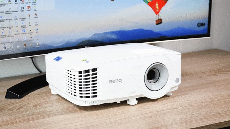 数字化办公场景体验,明基e580智能投影机