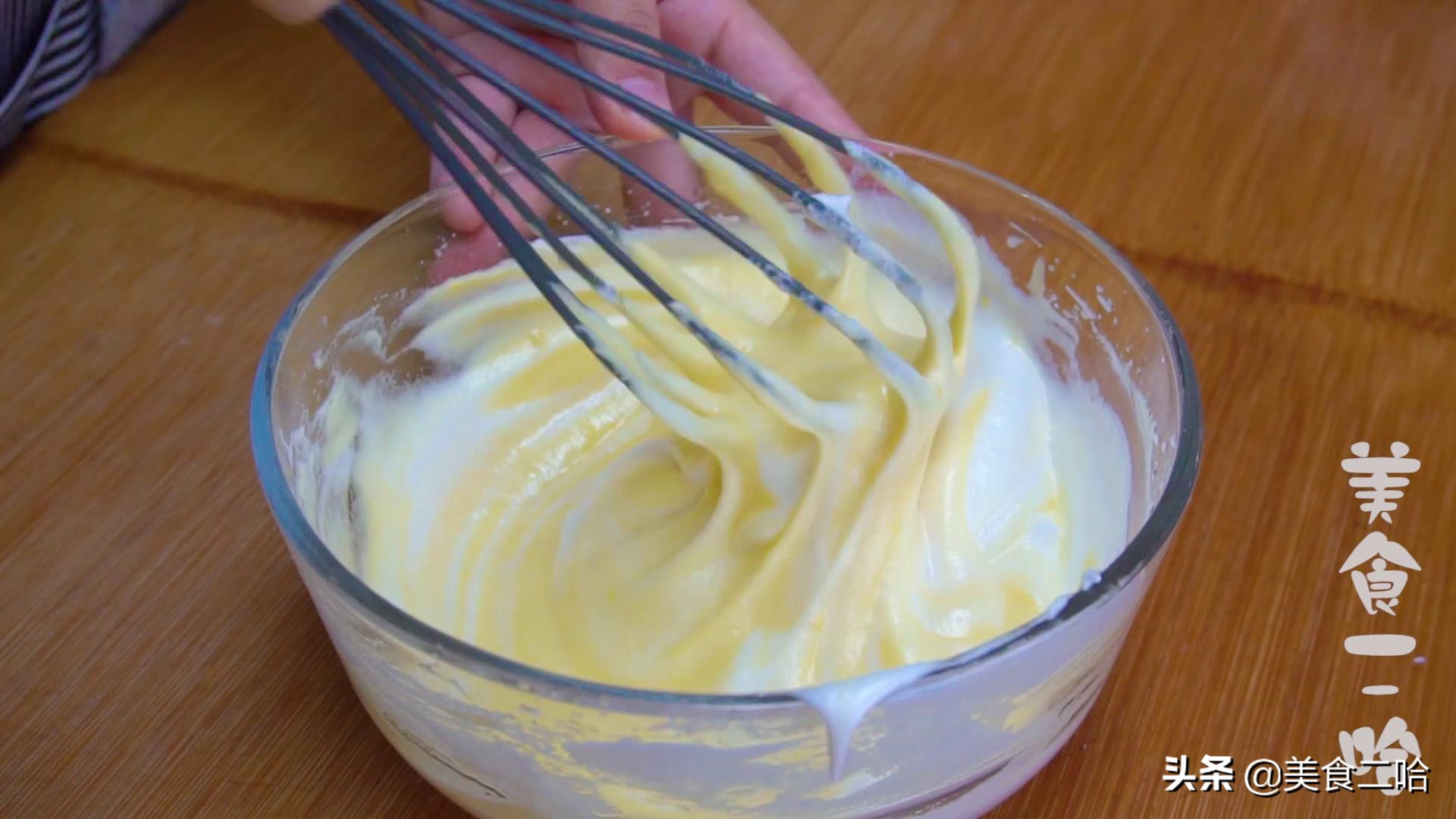 蛋糕胚怎样做不用烤箱用电饭煲,蛋糕怎么做的蓬松柔软不用烤箱