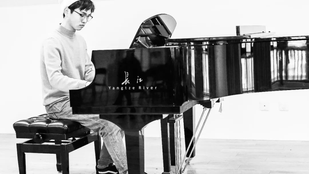 星光不负赶路人越努力越幸运,披星戴月星光不负赶路人文案