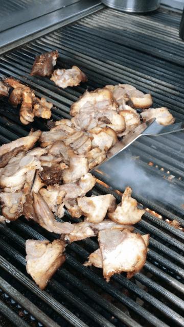 超好吃的烤大猪蹄子,长春最火的烤猪蹄