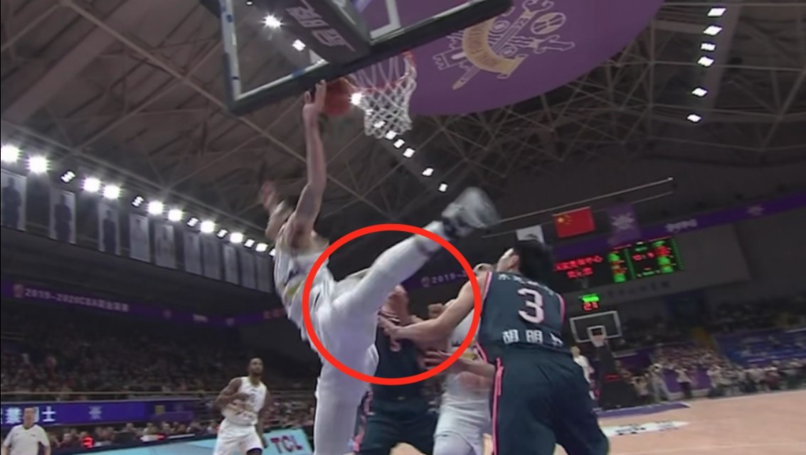 北控vs深圳受伤,北控主将受伤视频