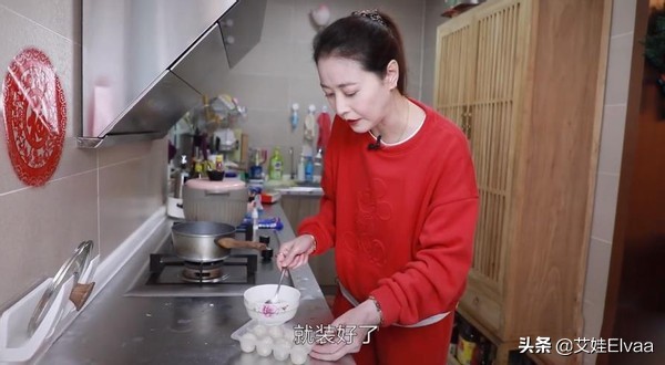 周海媚自己做美食,周海媚做汤圆酥