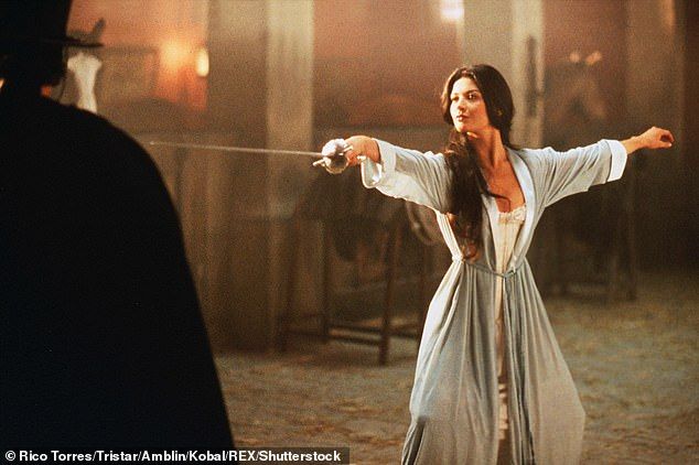 小三跟已婚男人在一起的底层逻辑,一个小三和渣男走到结婚的历程