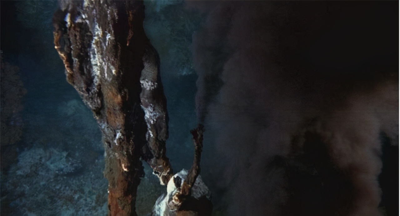 生活在450℃海底热泉旁的虾，用火锅能煮熟它吗？