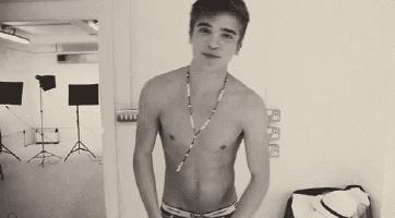 肌肉不对称怎么矫正,两边肌肉不对称还要继续练吗