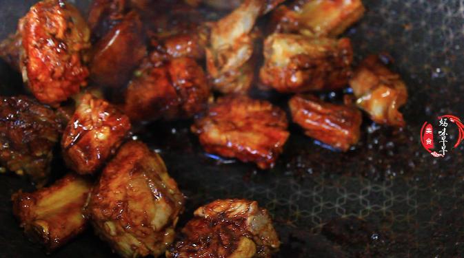 这才是正宗的红烧排骨,这才是正宗蒜香排骨