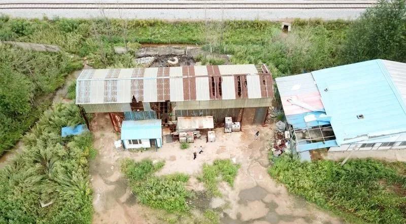 浓浓“黑水”超100吨直排河道，鱼虾死亡恶臭刺鼻令人作呕，长春双阳公安分局破获一起重大环境污染案件