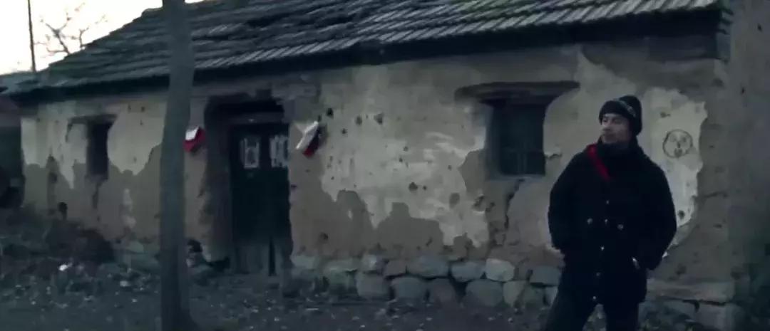 删*片毛**,讲荤段子,还不洗澡,但他教出的学生却能为刘德华写歌