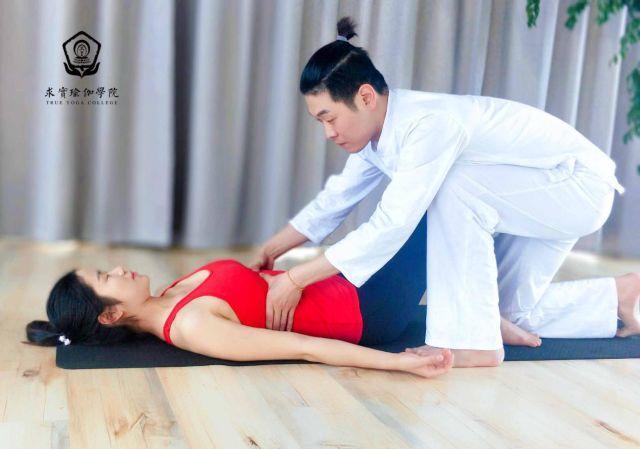 求实瑜伽丨肋骨外翻的评估和理疗方案，建议收藏