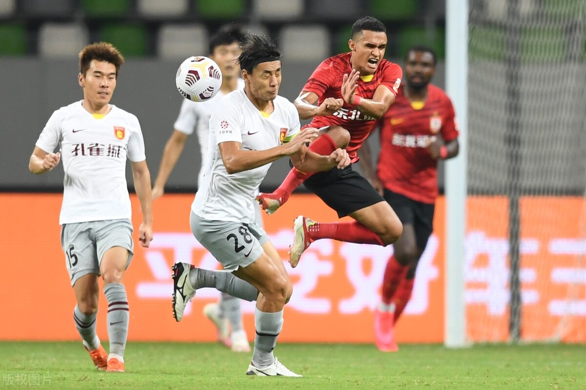 国家队阵型及战术特点,战术打法上的一个误区