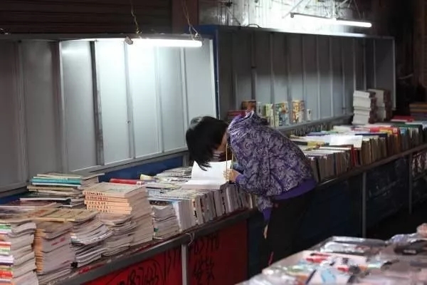 10元摆地摊暴利产品,摆地摊卖什么产品能挣钱