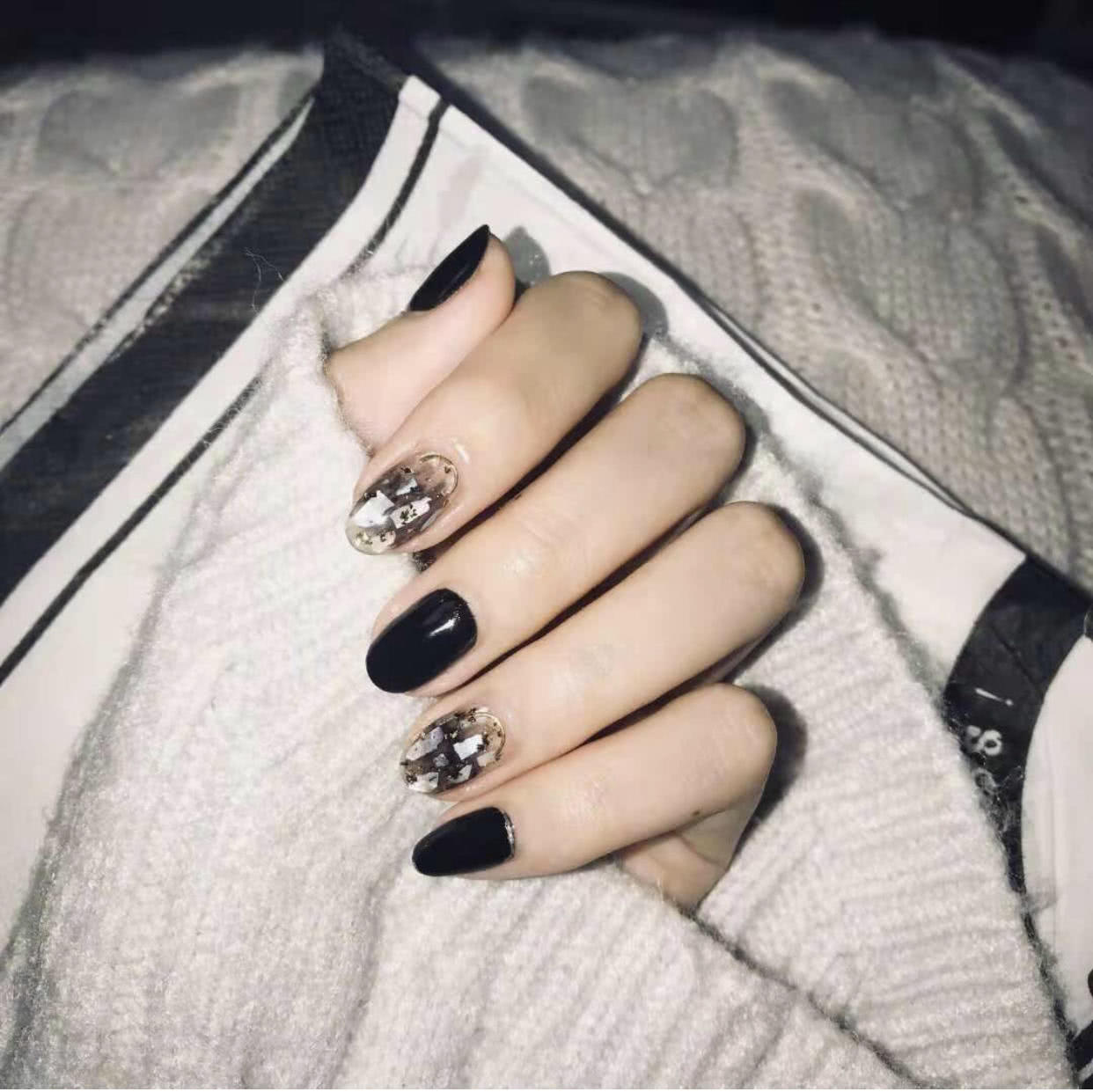 美甲款式推荐晕染美甲,渐变晕染金箔贝壳珍珠美甲黑白