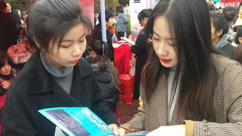 大学女生学什么专业比较好找工作,10年后女生依然很吃香的专业