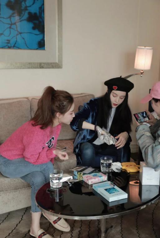 范冰冰和雪莉同框联手卖货,雪莉范冰冰