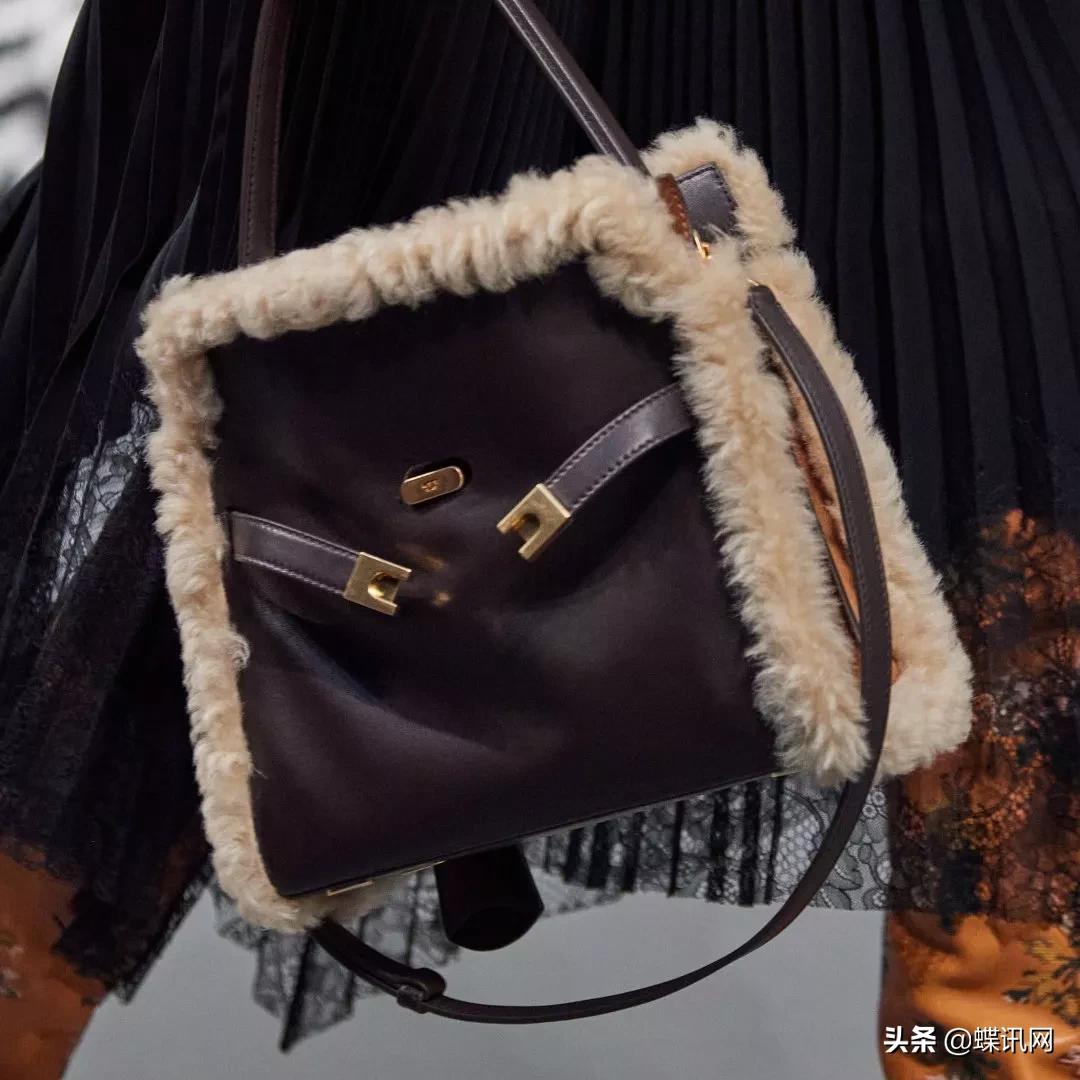 toryburch是真珍珠吗,toryburch算不算奢侈品牌