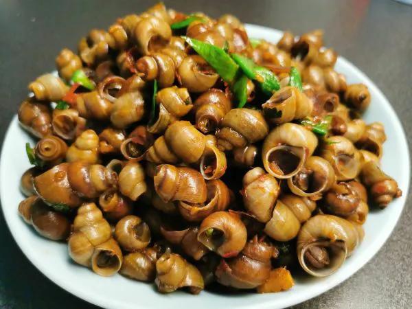 炒田螺不要辣家常做法,炒田螺最忌直接下锅