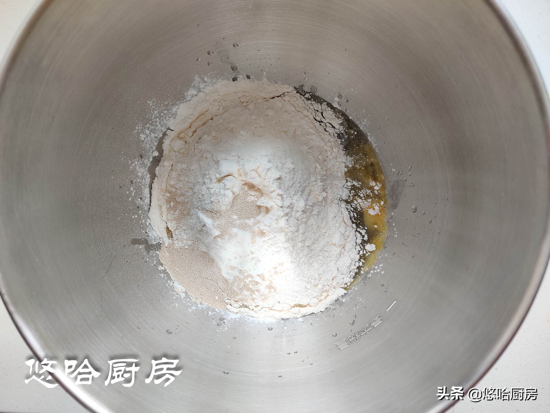 这款手工厚切吐司口感湿润绵密,爆发力强的吐司