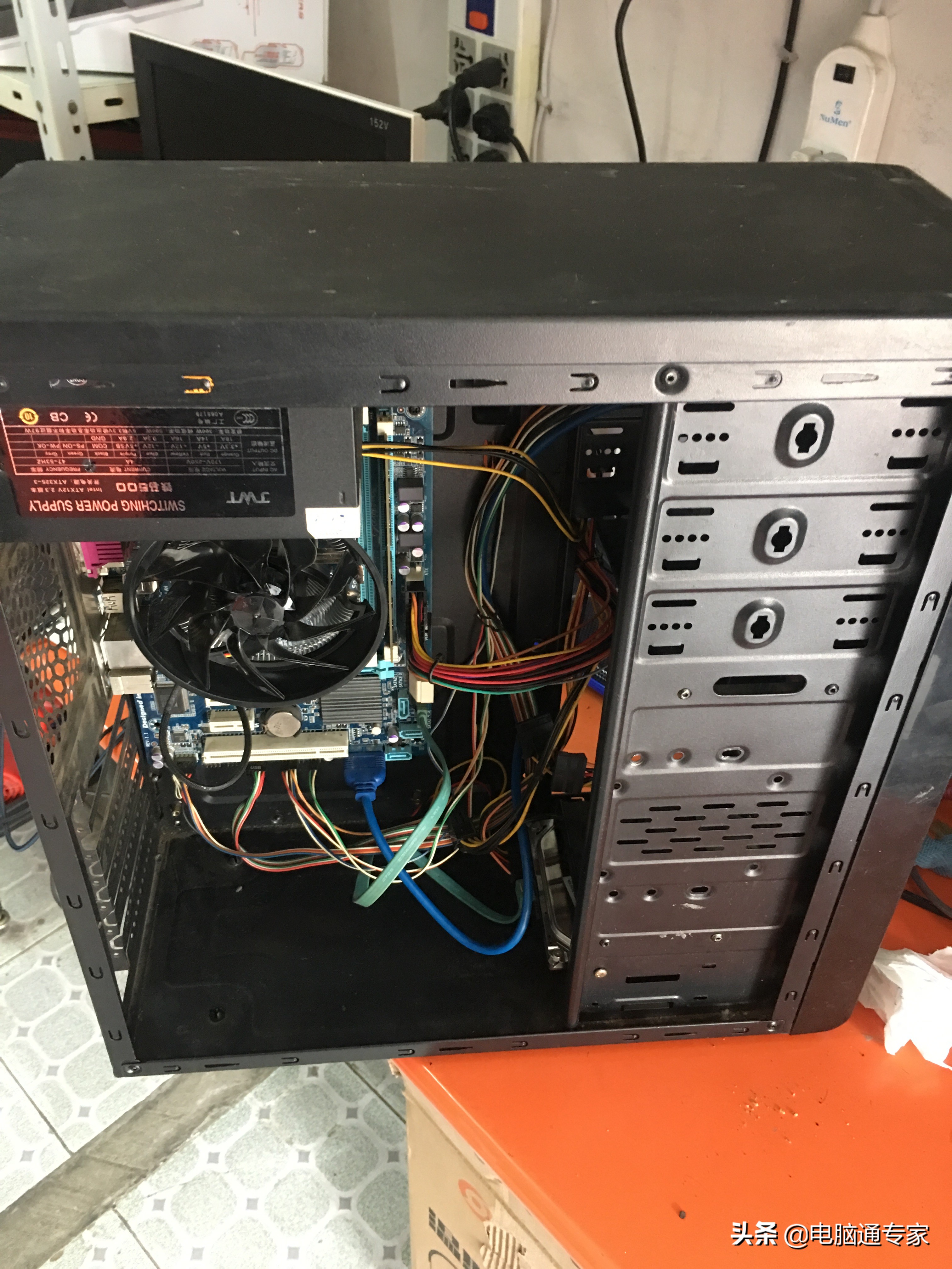 客户带电脑来店升级硬件，电脑已无升级意义，客户：去年才买的