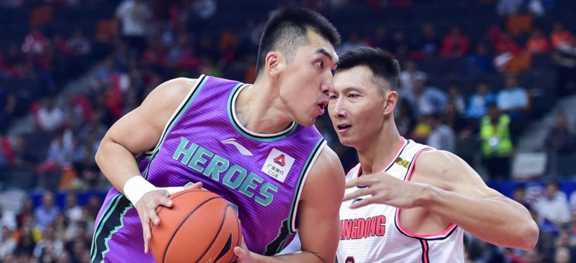 山东惊现“哈鲨”组合，内外连线合砍45分，这么打山东真有戏