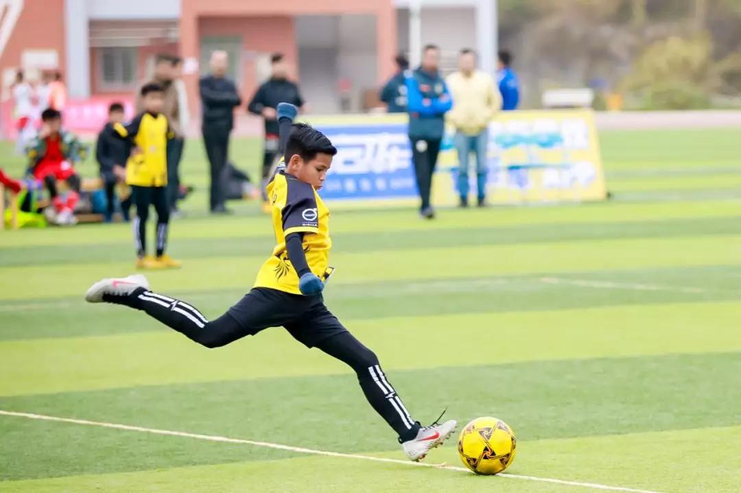 12支国际青少年足球队逐鹿冠军赛,足球俱乐部精英赛