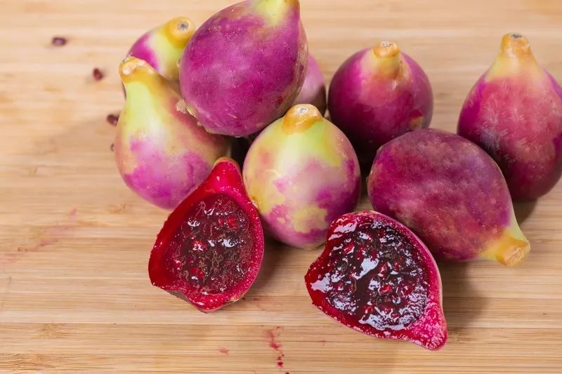 仙人掌和鸡蛋一起吃有什么功效,仙人掌果泡水喝有什么作用与功效