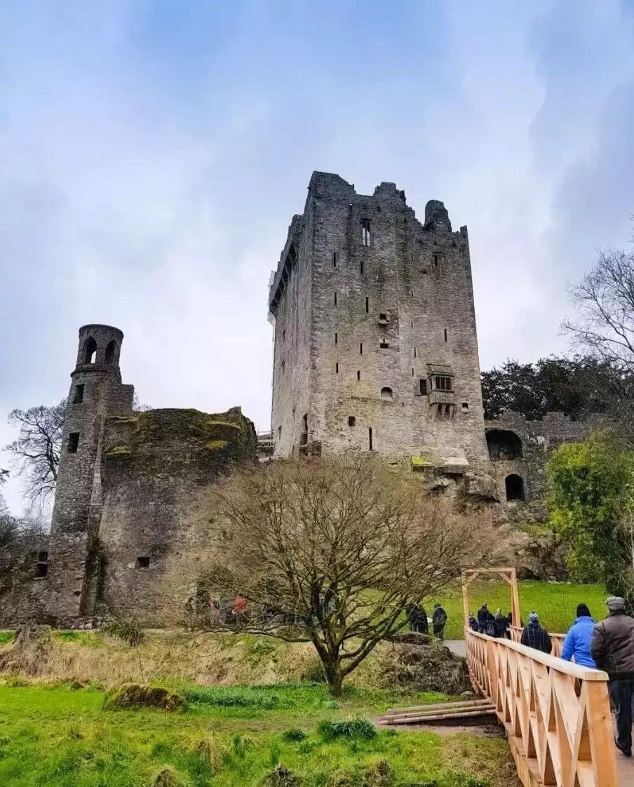 世界上唯一不允许结婚的国家,世界唯一一个不可以离婚的国家