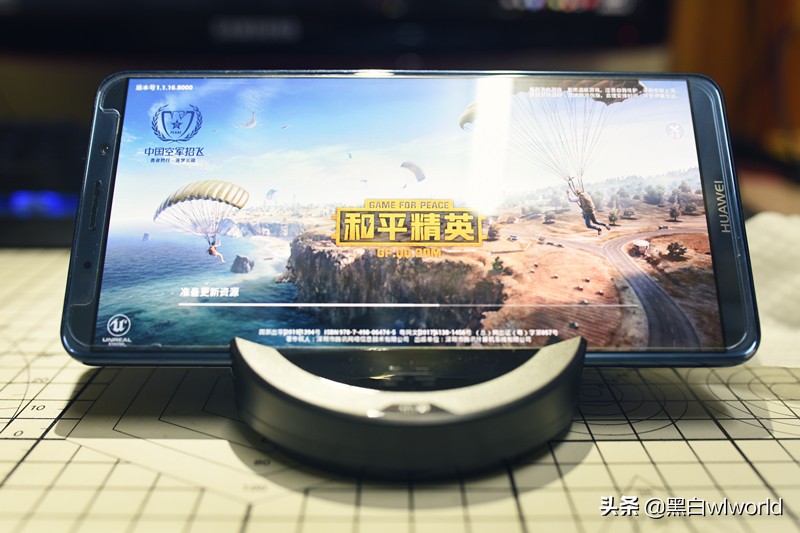 黑匣子助你在和平精英吃鸡如虎添翼，北通E1手游键鼠转换器