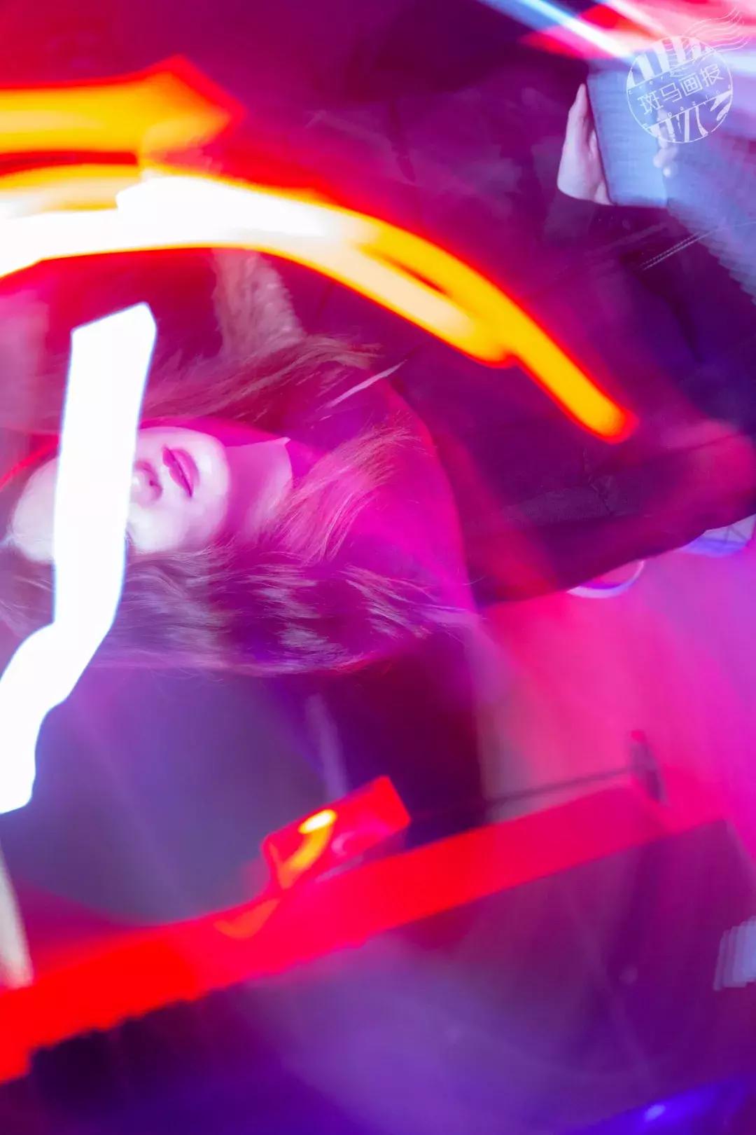 ysl在香港开了家美妆快闪酒店,ysl在上海哪里