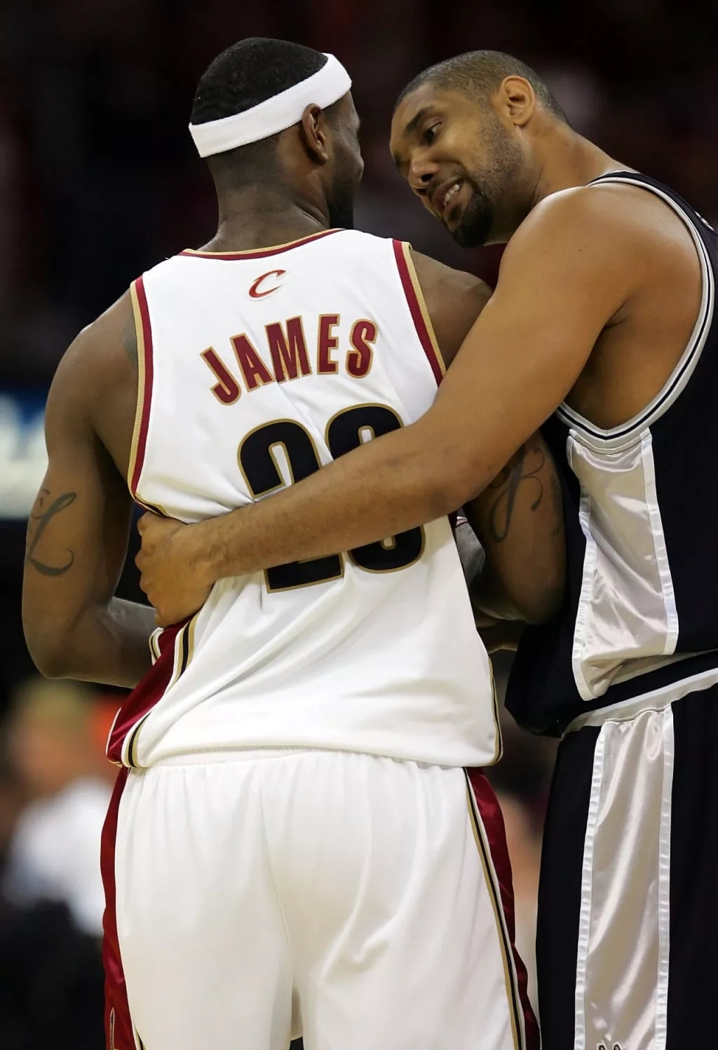 近年复刻的詹姆斯球鞋,詹姆斯的最新的球鞋