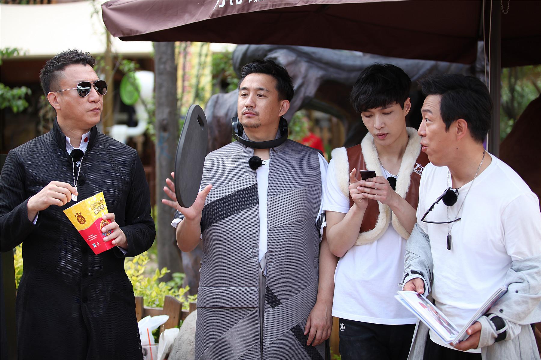 黄渤黄磊谈论张艺兴,张艺兴“欺师灭祖”秒刷黄磊