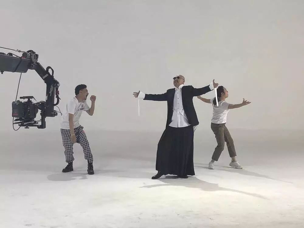 草原歌者腾格尔,腾格尔最开始是哪首歌火的