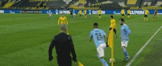 服了！齐祖蜜汁微笑巴萨竟是倒霉蛋！曼城太子加冕半决赛巅峰对决