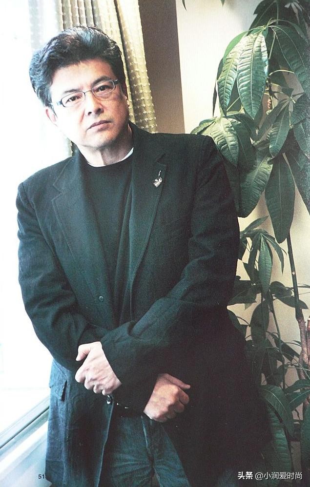 年轻时的盛世美颜男三浦友和,三浦友和自带一种纯朴自然的气质